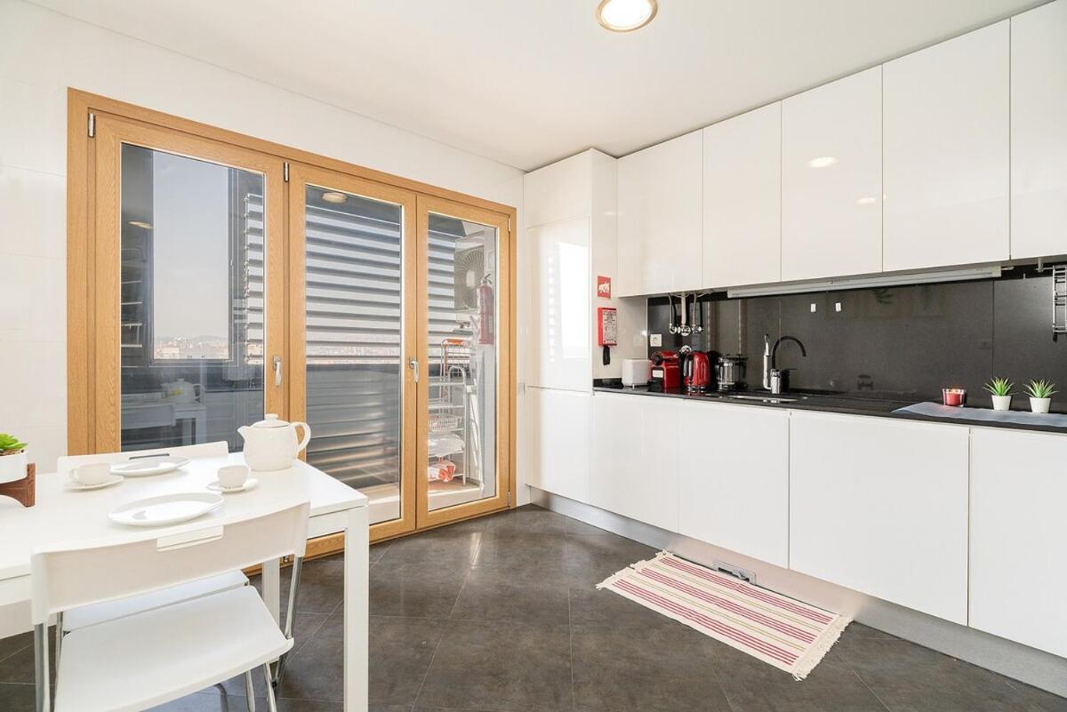 Modern Deco With Balcony Appartement Lisboa